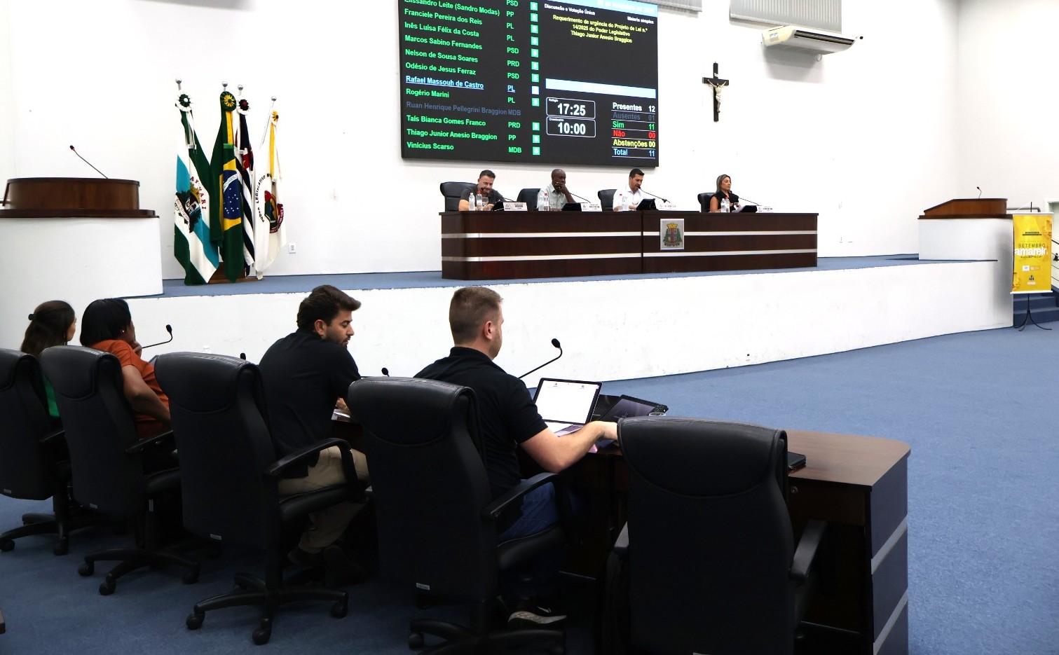 Câmara Municipal realiza 28ª Sessão Ordinária com pauta voltada à saúde, educação e bem-estar animal