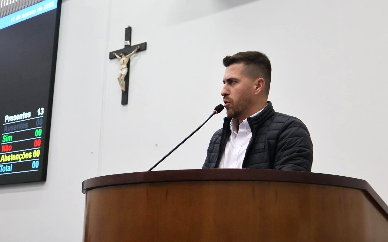 Rafael Massouh cobra solução para acúmulo de lixo em caçambas da cidade