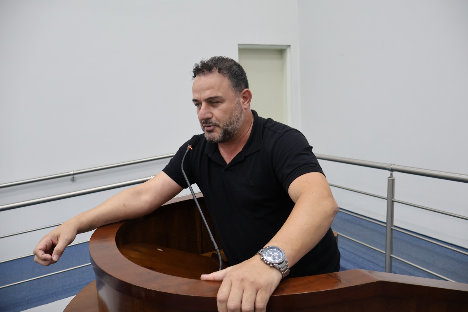 2º secretário Rogério Marini propõe uso de carros elétricos na Secretaria de Saúde