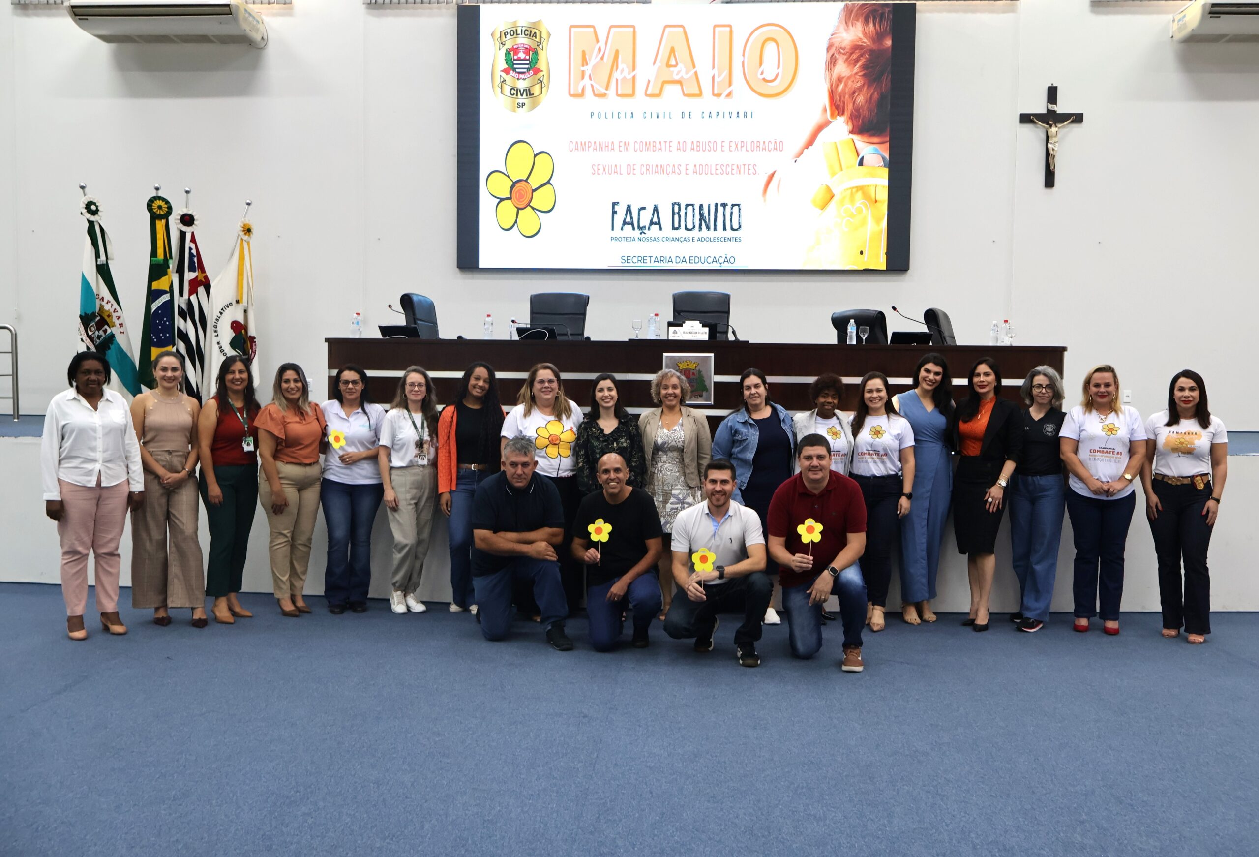 Secretaria de Desenvolvimento Social de Capivari realiza evento sobre Maio Laranja na Câmara Municipal