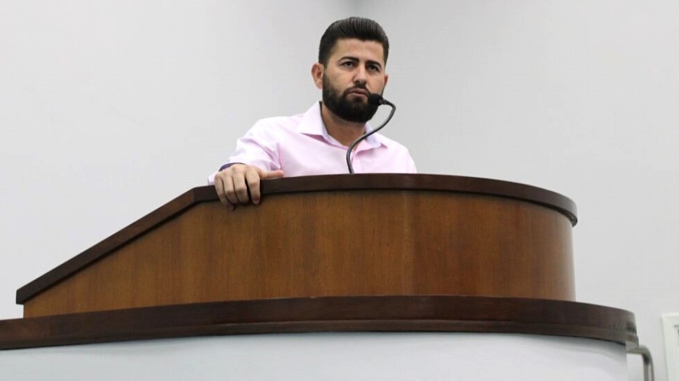 Vereador Sandro busca melhorias para infraestrutura no Santa Rita do Trevo
