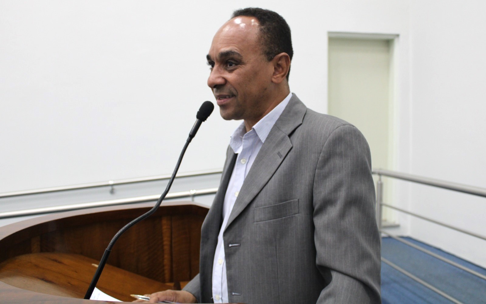 Vereador Nelson Soares institui Semana de Conscientização sobre Cigarro Eletrônico