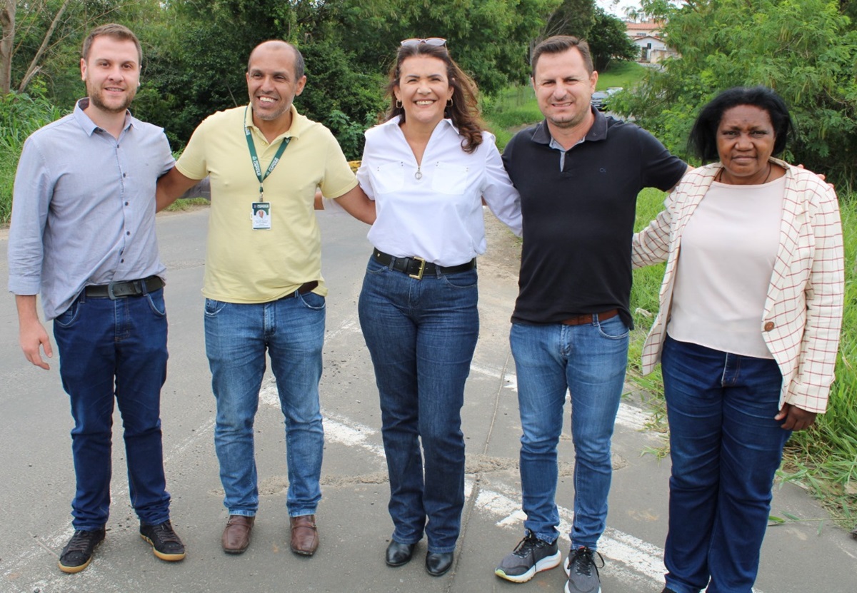 Vereadora Inês comemora o início da construção da nova ponte no bairro Castellani