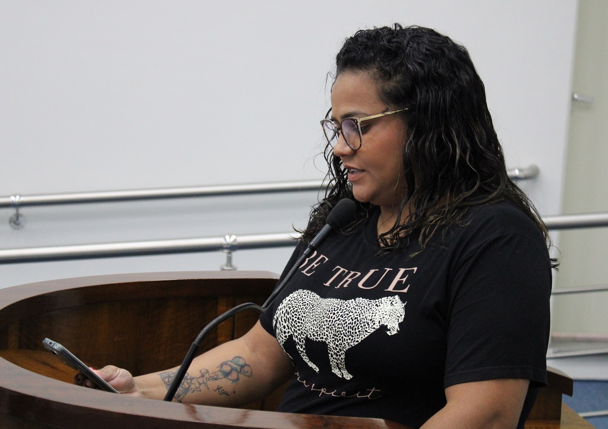 Vereadora Paloma pede novo requerimento para criação do Projeto Municipal de Órteses