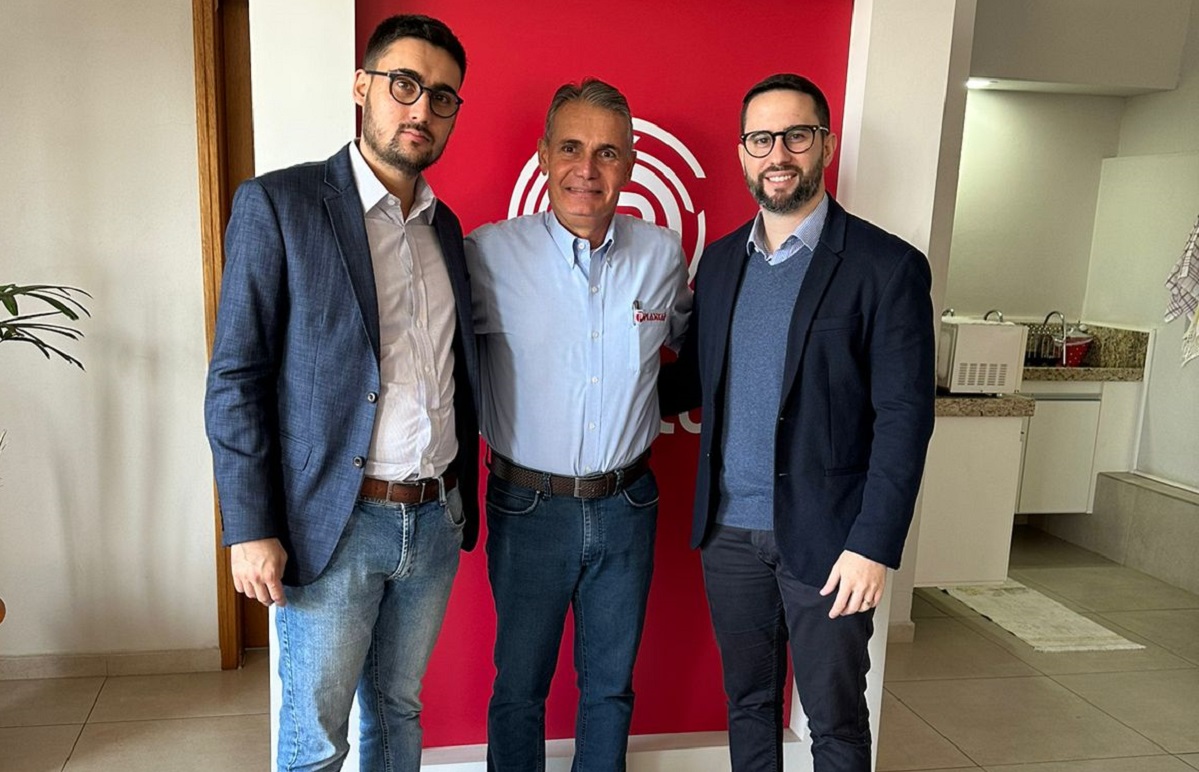 Vereador José Pacheco e empresário João Lucas Silva debatem projetos sobre desenvolvimento econômico