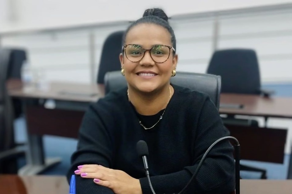 Vereadora Paloma Tatiane pede que Prefeitura de Capivari aplique projeto de distribuição de órteses