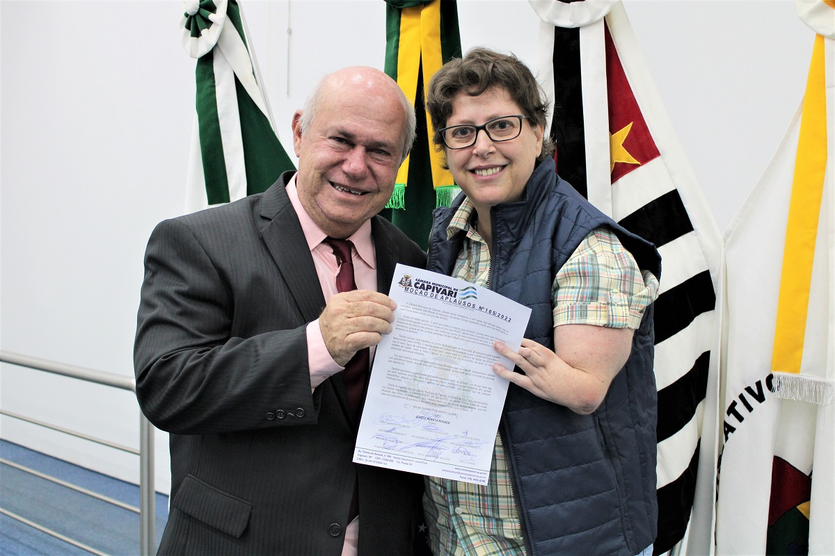 Vereadora Sele Rosada homenageia Tomas Lucas por ação desenvolvida me prol das Apaes