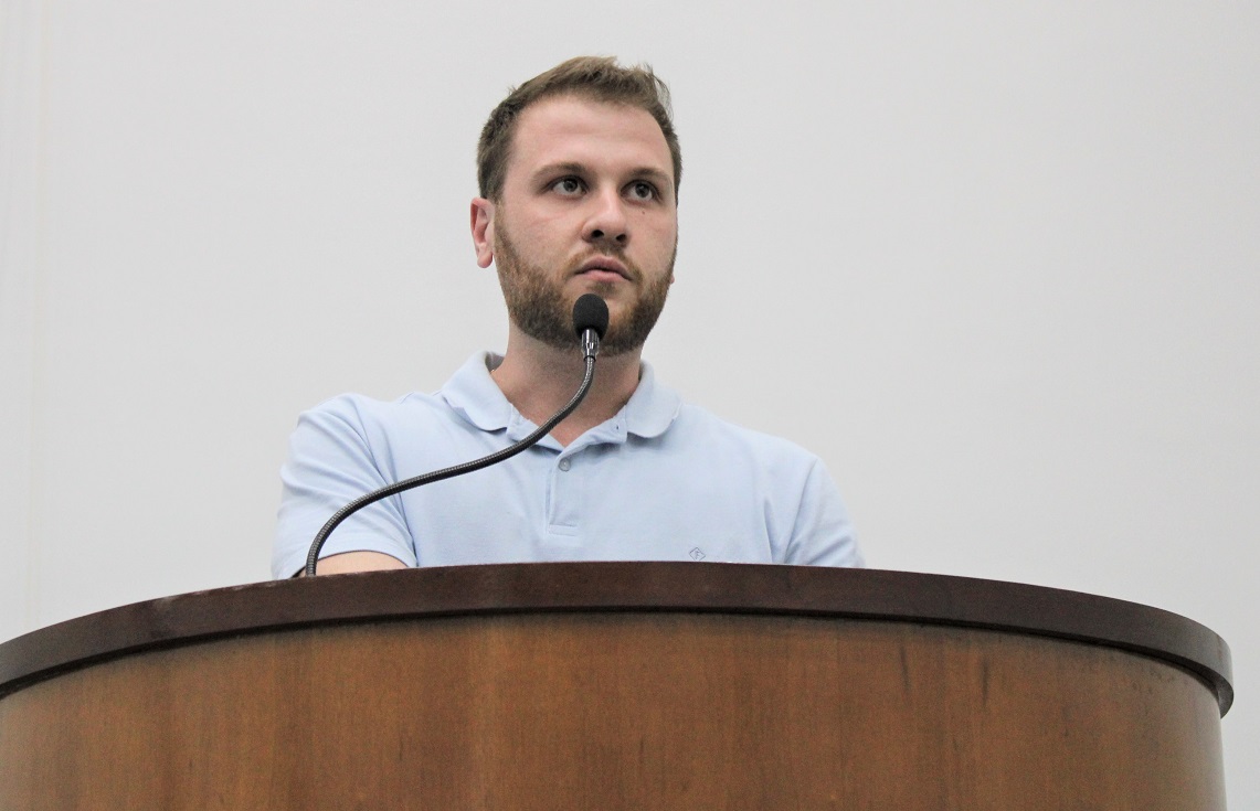 Vereador Thiago Braggion fala sobre pavimentação da rua Piracicaba e estuda alterar denominação para avenida