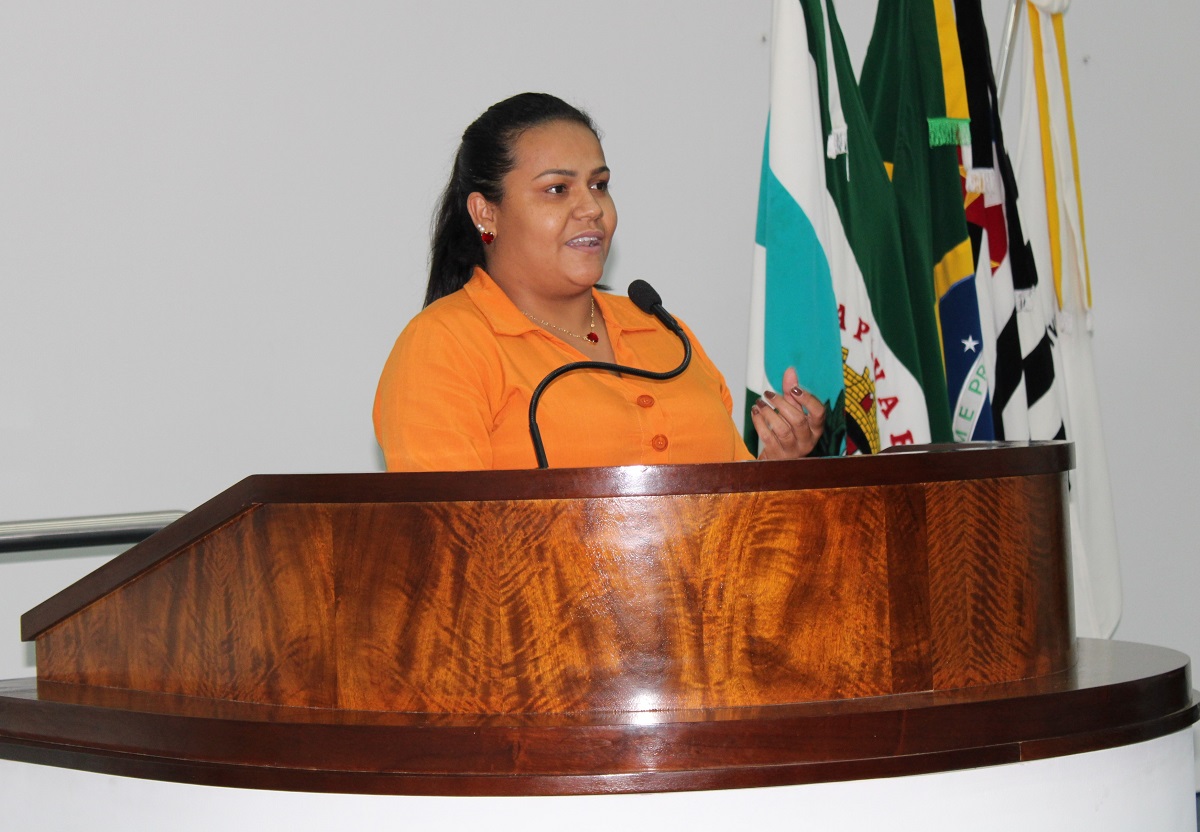 Vereadora Paloma Tatiane faz novo alerta sobre falta de acessibilidade nas escolas