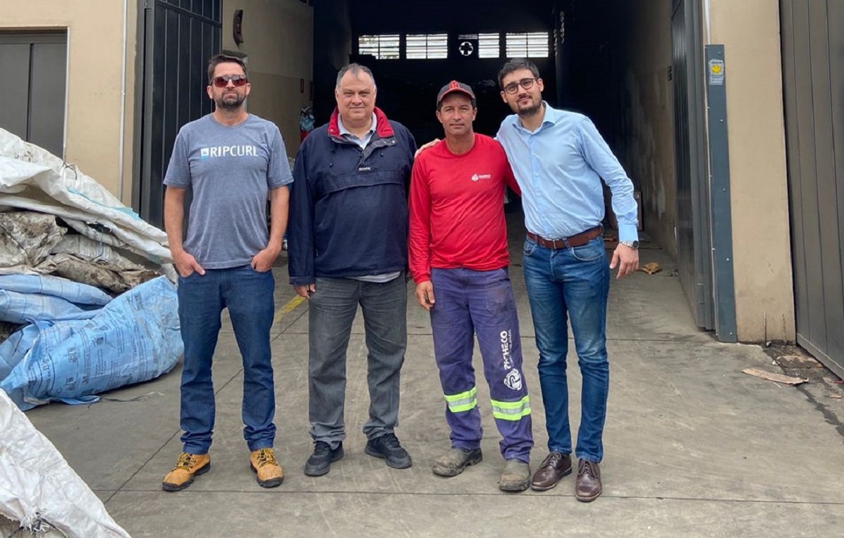 Vereador José Eduardo Pacheco busca projetos de logística reversa para Capivari