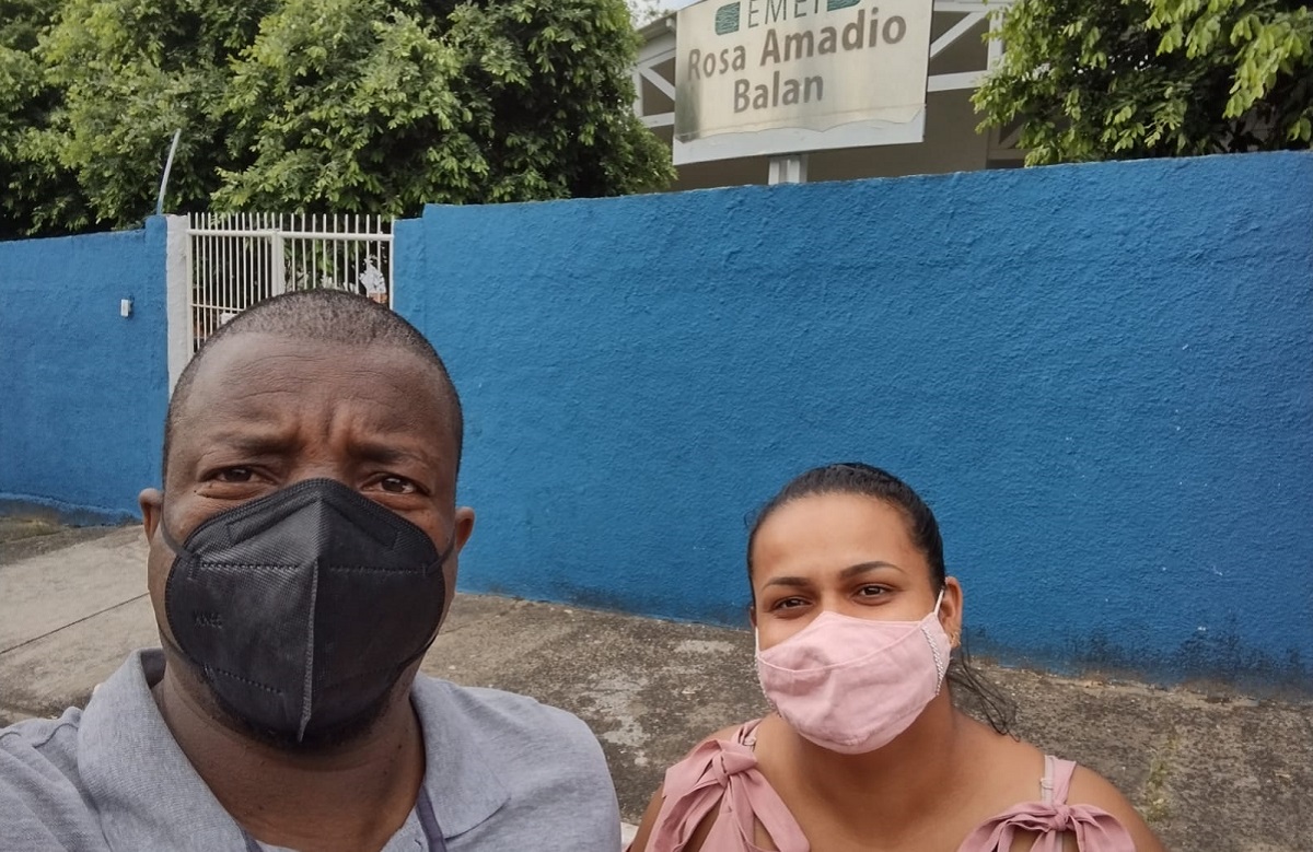 Vereadores Denilton e Paloma visitam escola e creche da Vila Balan e relatam problemas na infraestrutura e com a falta de acessibilidade