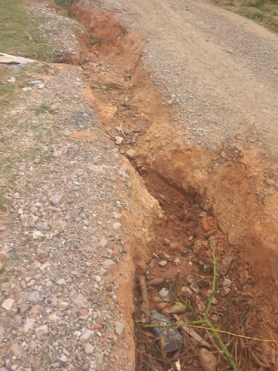 Presidente Du Tambú visita o bairro Santa Rita e critica Prefeitura pela falta de manutenção