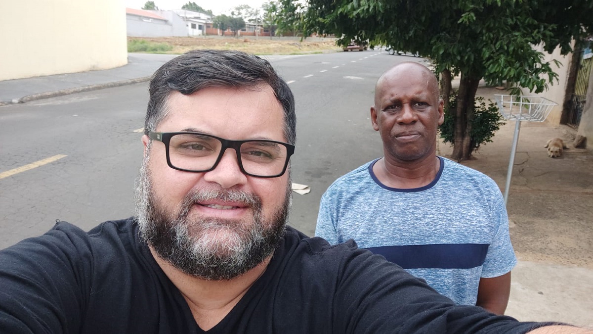 Vereador Odésio percorre bairros com o secretário de Desenvolvimento Urbano
